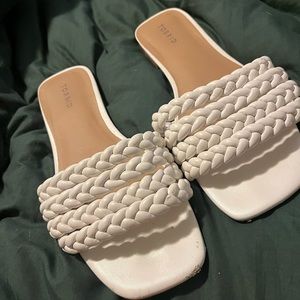 Wide width sandals